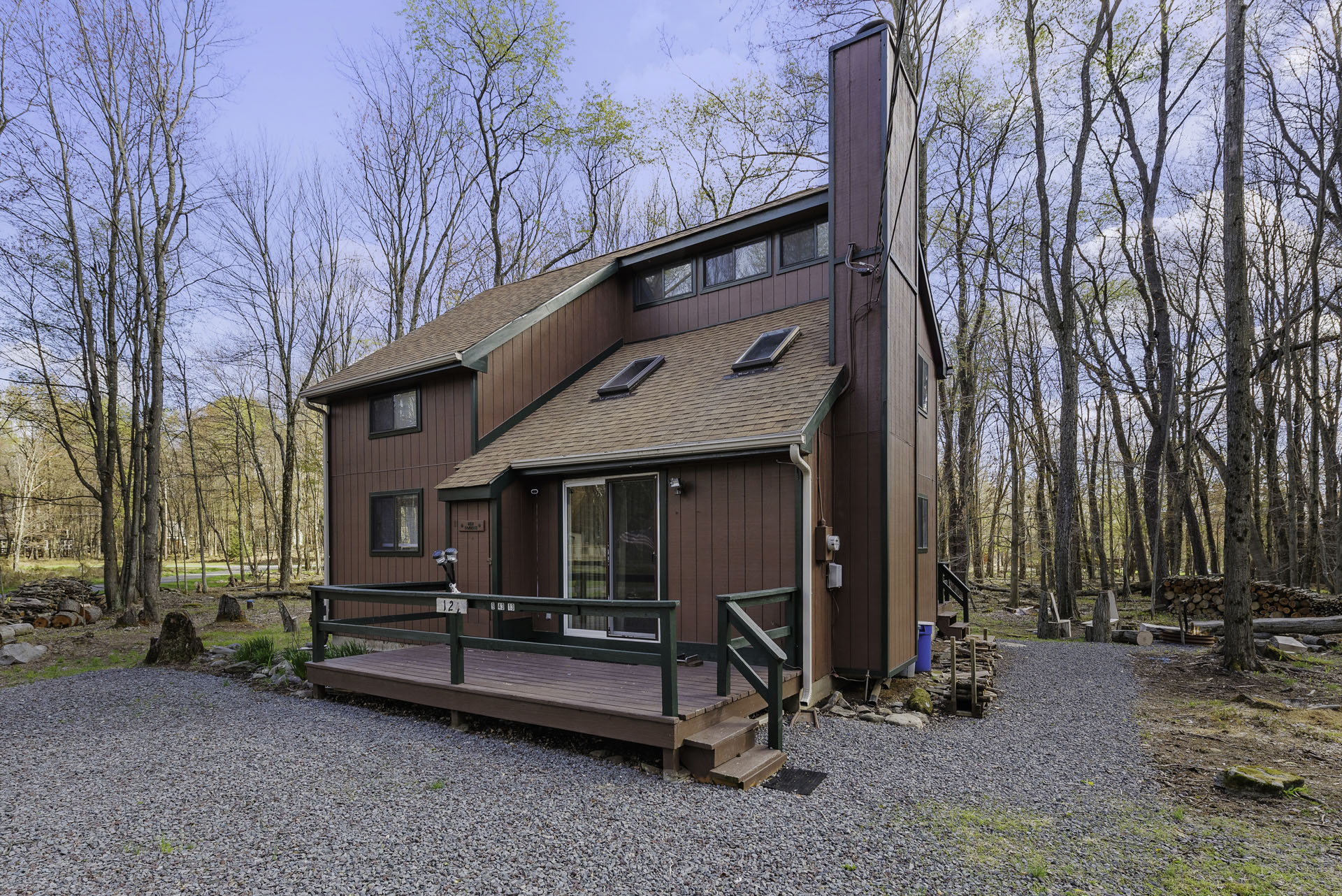 Pictures of the outside of a house